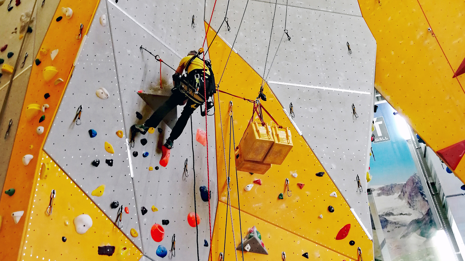 Wir schrauben den Überhang neu - Blau-Weiss Buchholz e.V.